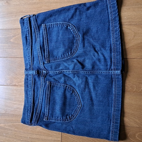 Old Navy Dark Wash Denim Skirt - Picture 3 of 8